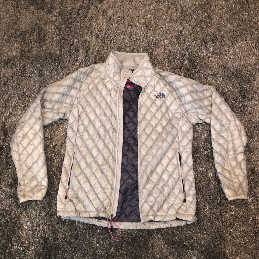 Woman’s North Face thin jacket!